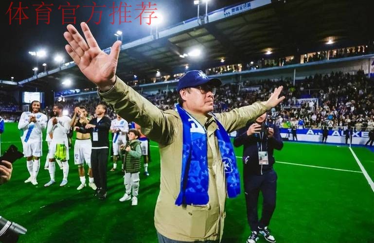 21岁法甲中场天才横空出世,6大欧洲豪强疯抢,1100万欧报价遭拒 21岁法甲中场天才横空出世,6大欧洲豪强疯抢,1100万欧报价遭拒